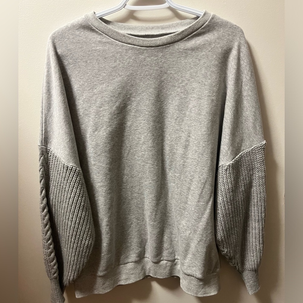 Grey Knit Sleeve sweater